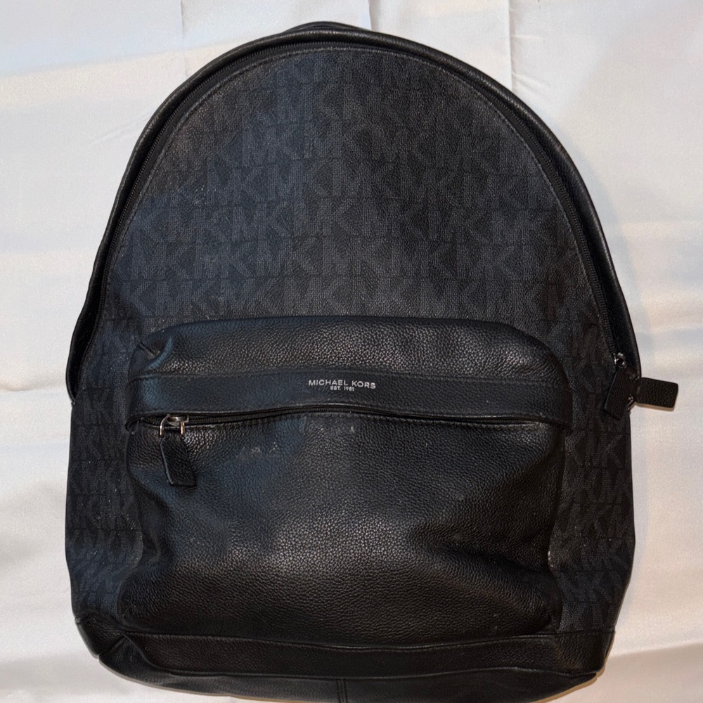 Michael Kors Backpack Black - Picture 2 of 10
